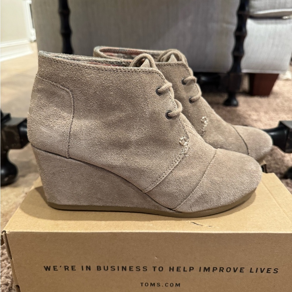 TOMS Women's Beige Suede Wedge Booties